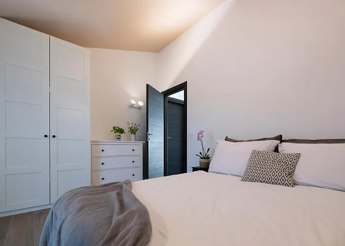 Peaceful Family In Apartment Porec