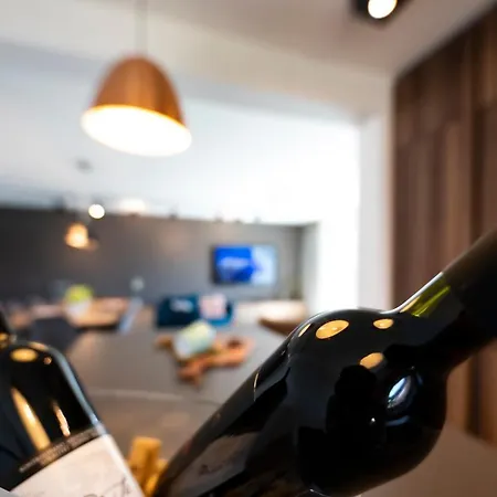 Marcante Family With A Pool Lejlighed *