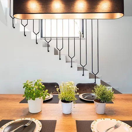 Marcante Family With A Pool *