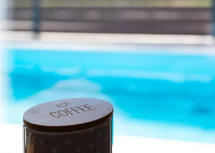 Peaceful Family In Apartamento