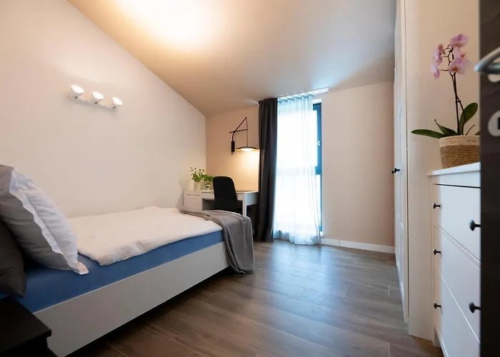 Peaceful Family In Apartamento Poreč